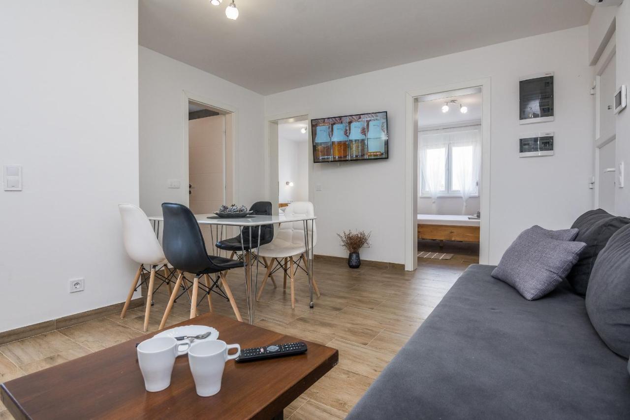 Apartments Pejakovic Vir Esterno foto